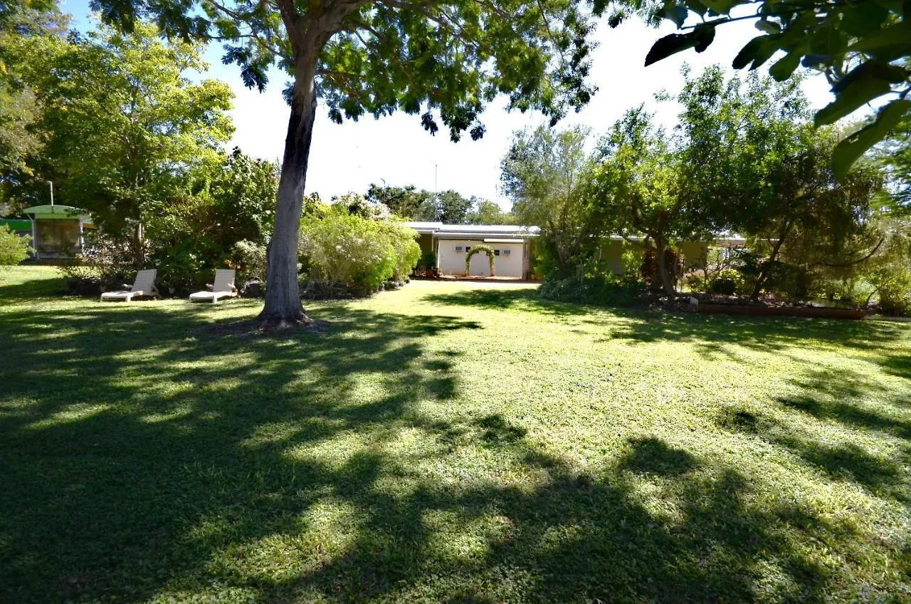Gold City Motel Charters Towers 3*,